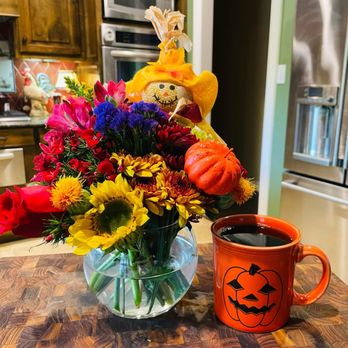 Trader Joe's - TJ is my favorite florist! - Grocery Near Me - Dallas, Texas Trader Joe's - TJ is my favorite florist! - Grocery Near Me - Dallas, Texas