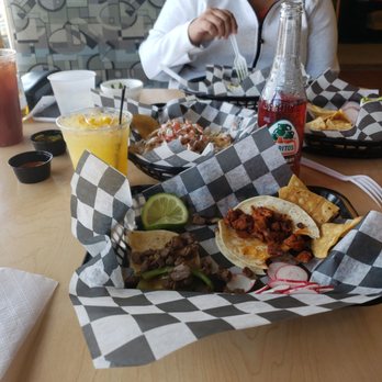 1910 Fresh Mexican Kitchen - Mexican Near Me - Austin, Minnesota