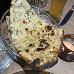 The Spice Room - Garlic naan