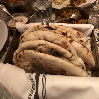 Bombay Bustle - Naan and pashwari - Indian Near Me - London, XGL
