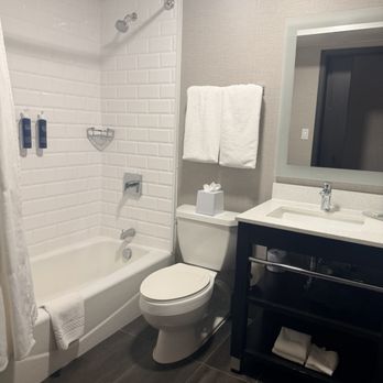 Four Points by Sheraton Amarillo Central - Hotels Near Me - Amarillo, Texas