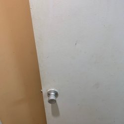 Door nasty