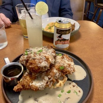 Common Restaurant - Fried chicken and waffle with mushroom gravy and maple syrup - Cocktail Bars Near Me - Savannah, Georgia Common Restaurant - Fried chicken and waffle with mushroom gravy and maple syrup - Cocktail Bars Near Me - Savannah, Georgia