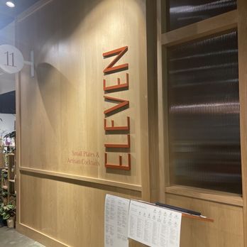 Eleven - Cocktail Bars Near Me - Honolulu, Hawaii