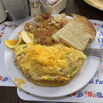 Paula's Pancake House - Denver Omelette. - Breakfast & Brunch Near Me - Solvang, California Paula's Pancake House - Denver Omelette. - Breakfast & Brunch Near Me - Solvang, California