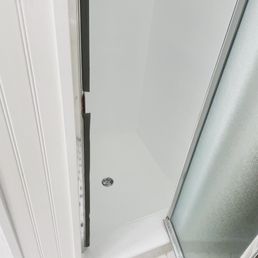 Beautiful reglaze in white. Gabriel did a great job! Beautiful reglaze in white. Gabriel did a great job!
