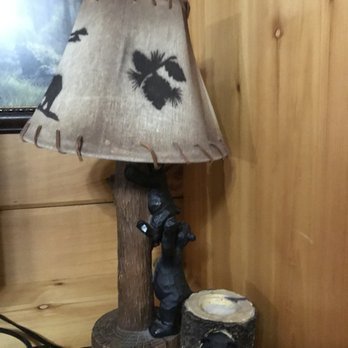 Colonial Properties - Dust on lamps and furniture - Property Management Near Me - Pigeon Forge, Tennessee Colonial Properties - Dust on lamps and furniture - Property Management Near Me - Pigeon Forge, Tennessee