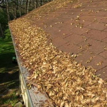 Toronto Eavestrough Cleaning Masters - EAVESTROUGHS BEFORE LEAFGUARDS INSTALLED - Roofing Near Me - Toronto, Ontario