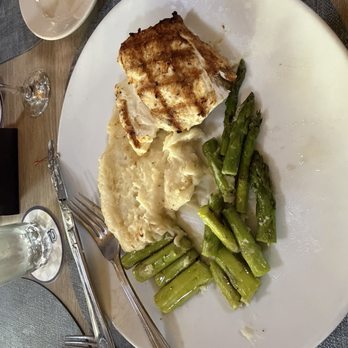 Claytons Siesta Grille - Halibut, mashed potatoes, and asparagus. - New American Near Me - Sarasota, Florida