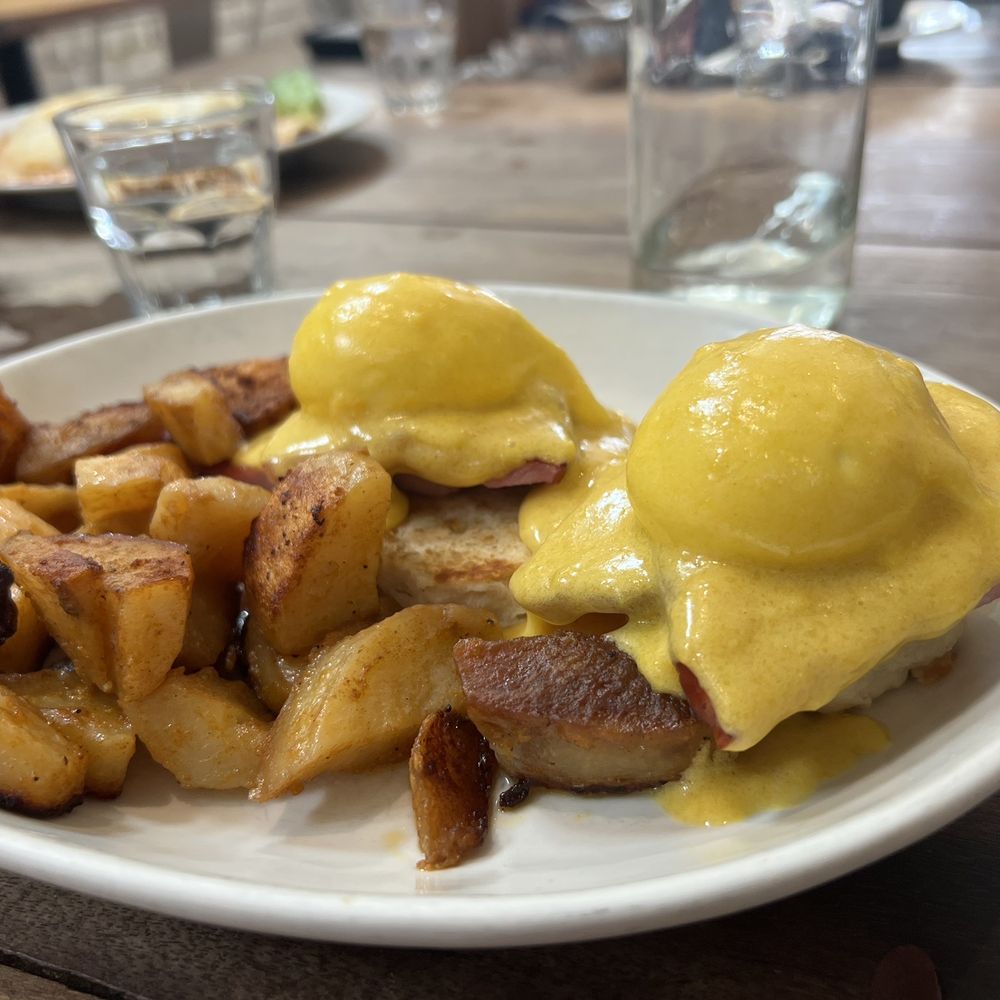 Classic Benny Breakfast Classic Benny Breakfast