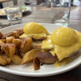 Classic Benny Breakfast