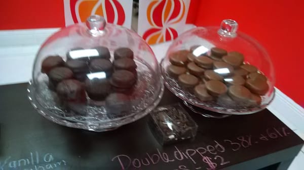 Exquisito Chocolates by null