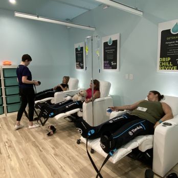 Thrive IV Bar - IV Hydration Near Me - Naples, Florida Thrive IV Bar - IV Hydration Near Me - Naples, Florida