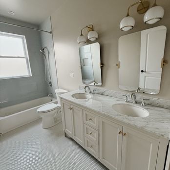 IC Painting and Remodeling - Painting and installation of mirrors and light fixtures - Painters Near Me - Des Plaines, Illinois IC Painting and Remodeling - Painting and installation of mirrors and light fixtures - Painters Near Me - Des Plaines, Illinois