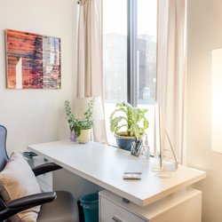 Clarity Clinic Lakeview - Broadway - CC office