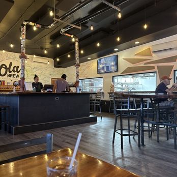 Ola Brew - Main floor. Bar and seating. - Breweries Near Me - Kailua-kona, Hawaii