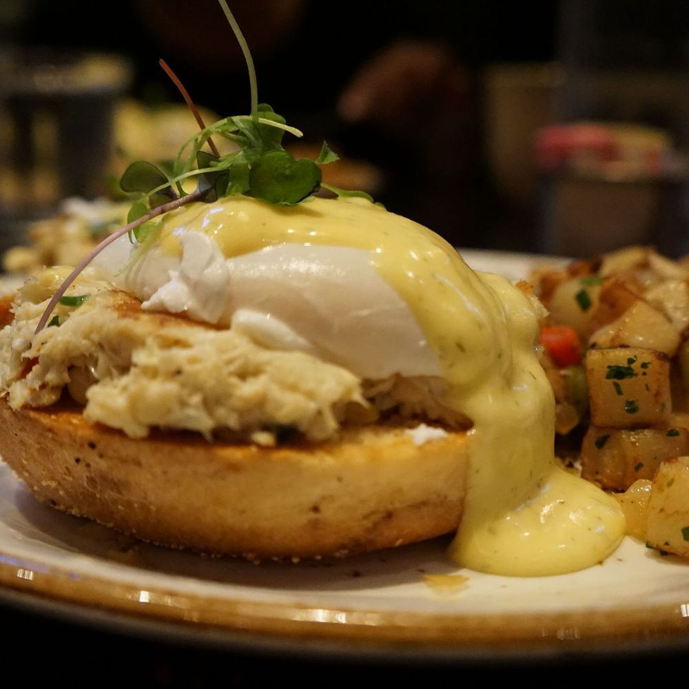 The Commoner - Crab benedict + potatoes - New American Near Me - Pittsburgh, Pennsylvania