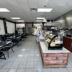 Guchanya Pastry - Inside