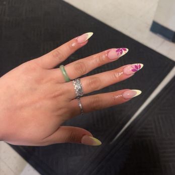 Nail Tech - Gel x French - Nail Salons Near Me - Daly City, California