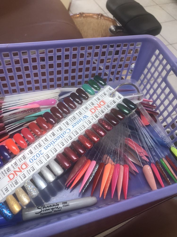 NEW YORK NAILS Updated April 2024 15 Photos 11885 St