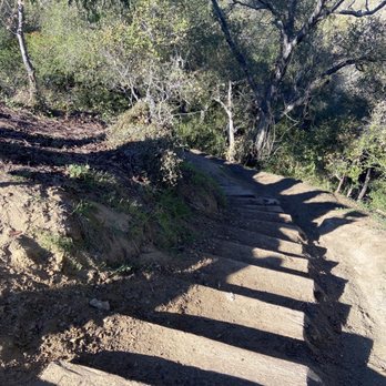 Marian Bear Memorial Park - Descend stairs - Hiking Near Me - San Diego, California Marian Bear Memorial Park - Descend stairs - Hiking Near Me - San Diego, California