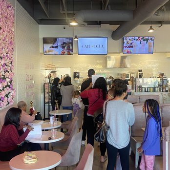 Cafe Lola - Walkway to Order - Cafes Near Me - Henderson, Nevada Cafe Lola - Walkway to Order - Cafes Near Me - Henderson, Nevada