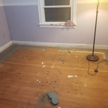 Hardwood Perfections - Bedroom before - Flooring Near Me - Everett, Washington