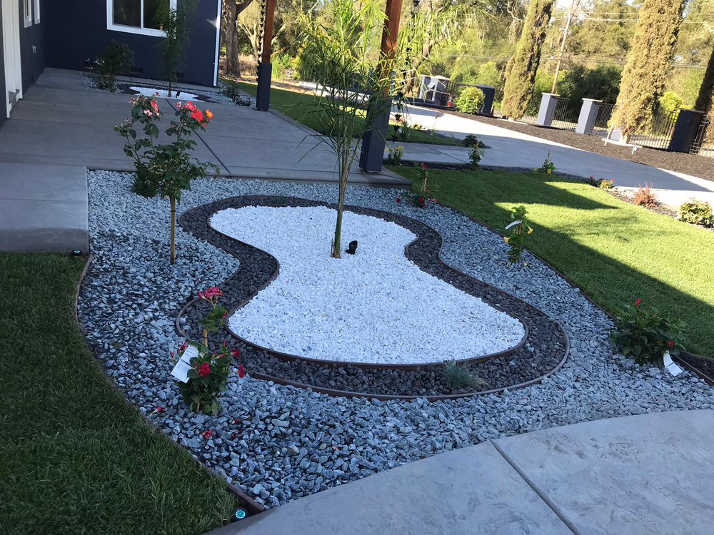 Slide of Reynoso Roofing and Fencing