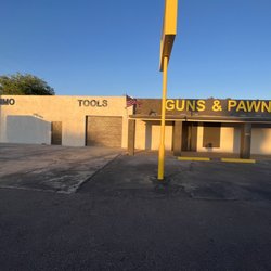 Catalina Pawn - Front of store