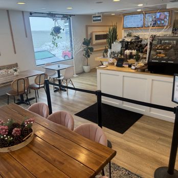 Issa Vibe Cafe - Salad Near Me - New Buffalo, Michigan Issa Vibe Cafe - Salad Near Me - New Buffalo, Michigan