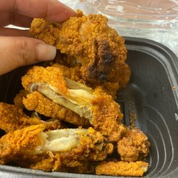 7-Eleven - Spicy wings burnt and dried out
