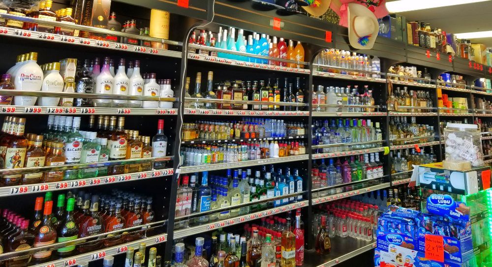 VALLEY LIQUOR & MEAT MARKET Updated July 2024 106 Photos 32275