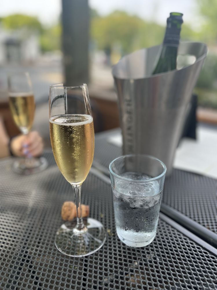 Foxcroft Food & Wine - Dilworth