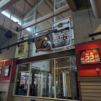 Half Day Brewing - Pubs Near Me - Lincolnshire, Illinois