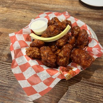 Blake's Tasting Room - Boneless wings were very good just a little crunchy , but the taste was good. - Wineries Near Me - Armada, Michigan Blake's Tasting Room - Boneless wings were very good just a little crunchy , but the taste was good. - Wineries Near Me - Armada, Michigan