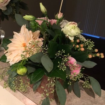 I Dew Flowers - Lots of greenery and simple pretty flowers - Wedding Planning Near Me I Dew Flowers - Lots of greenery and simple pretty flowers - Wedding Planning Near Me