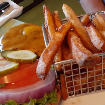 Lazy Gator - Hamburg and frys - Cocktail Bars Near Me - Ruskin, Florida
