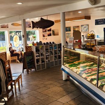 Sea Harvest - Inside - Seafood Near Me - Monterey, California
