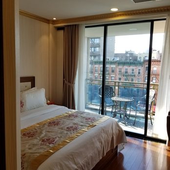 The Allen Hotel - Balcony king room - Hotels Near Me - New York, New York