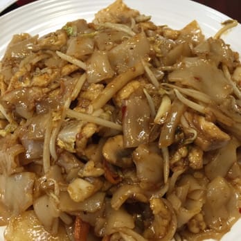 Lieu's Asian Cuisine - Chicken Chow Fun! - Asian Fusion Near Me - Columbus, Ohio Lieu's Asian Cuisine - Chicken Chow Fun! - Asian Fusion Near Me - Columbus, Ohio