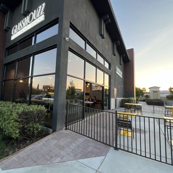 Glasshouzz - Outdoor Patio - Pizza Near Me - Livermore, California Glasshouzz - Outdoor Patio - Pizza Near Me - Livermore, California