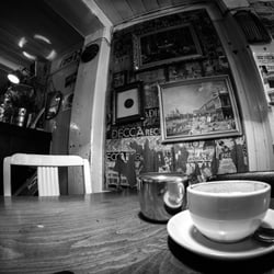 Scooter Caffè - Delicious latte...cat not in view.