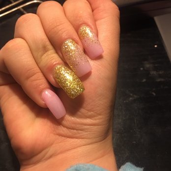 Perfect Nail & Spa - this set was done by Paul he's good, a bit rude but I was happy with my nails overall - Nail Salons Near Me - Sacramento, California
