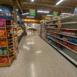Clean aisles of drinks Clean aisles of drinks