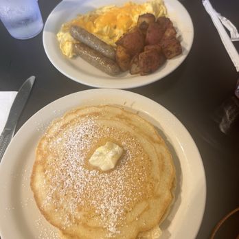 Knotty Pine Diner - 2x2x2 - Breakfast & Brunch Near Me - Taunton, Massachusetts Knotty Pine Diner - 2x2x2 - Breakfast & Brunch Near Me - Taunton, Massachusetts