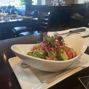 Bodega Malbec - Ensalada de Palta - Argentine Near Me - Toluca Lake, California Bodega Malbec - Ensalada de Palta - Argentine Near Me - Toluca Lake, California