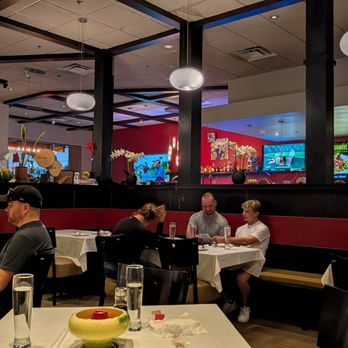 Oye's Restaurant & Bar - Japanese Near Me - Reading, Massachusetts Oye's Restaurant & Bar - Japanese Near Me - Reading, Massachusetts