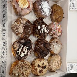 Donuts Donuts