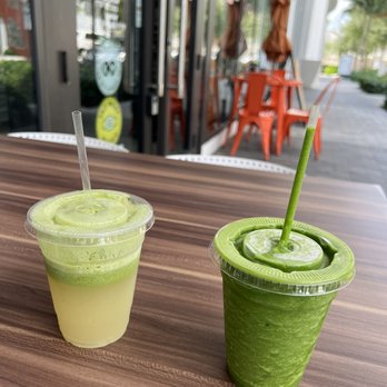 The Fresh Carrot - Both great drinks - Salad Near Me - Aventura, Florida The Fresh Carrot - Both great drinks - Salad Near Me - Aventura, Florida
