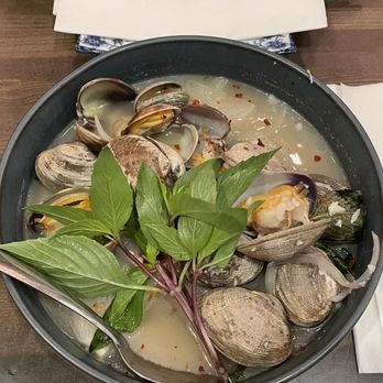 Amazing Basil - Clams with basil wine sauce - Asian Fusion Near Me - Fremont, California Amazing Basil - Clams with basil wine sauce - Asian Fusion Near Me - Fremont, California
